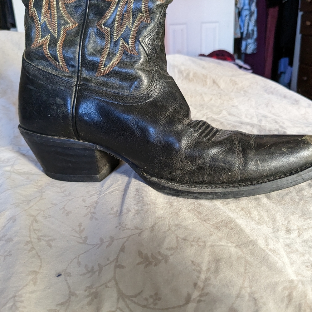 Ariat Boots - Picture 4 of 9